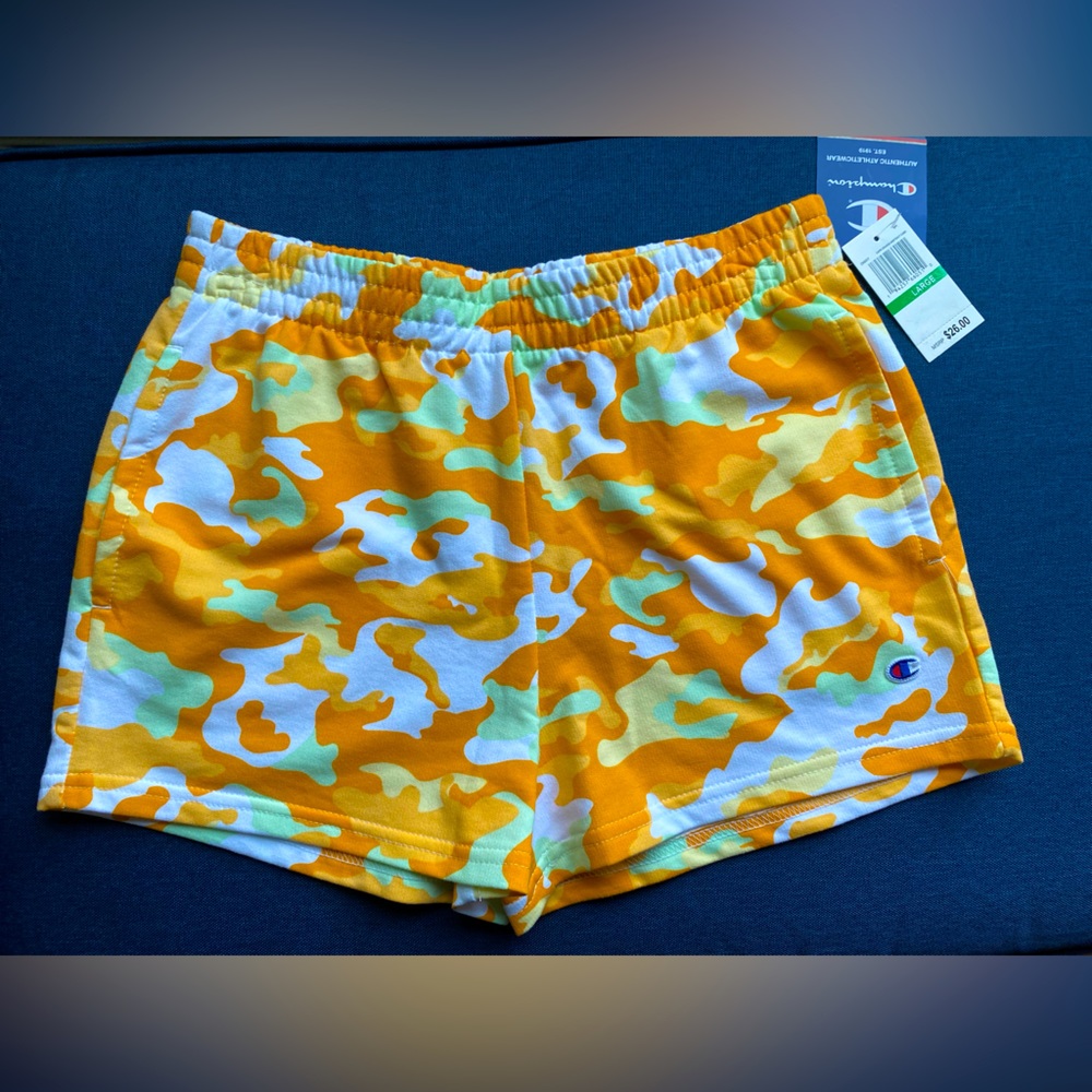 NWT Champion Girls’ Camo Shorts, Size LARGE